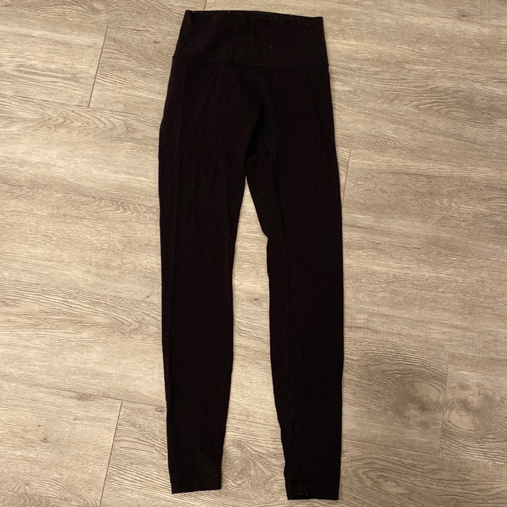 Black wonder under lululemon leggings